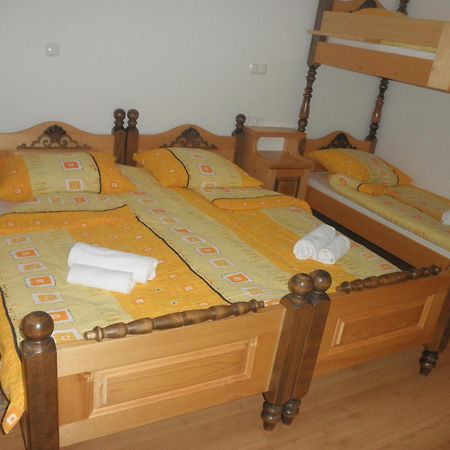 Apartments Cumar Церкно Номер фото