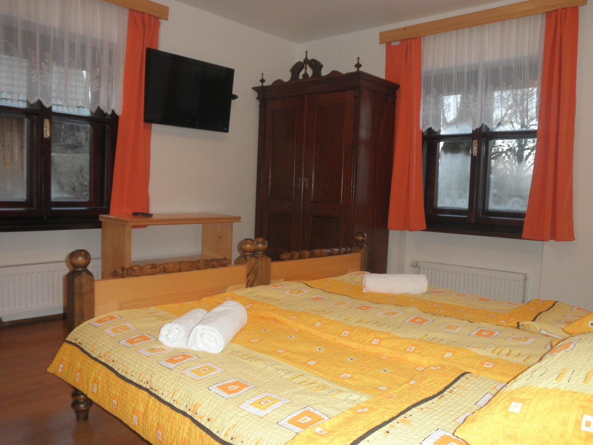 Apartments Cumar Церкно Номер фото