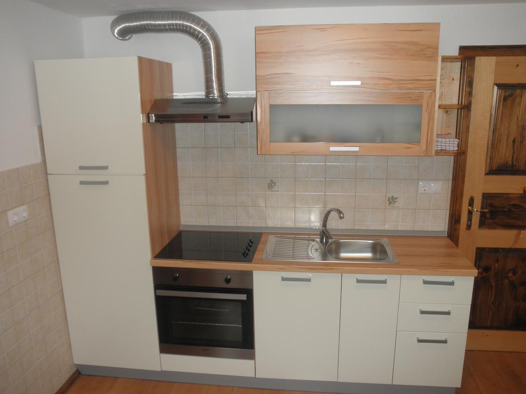 Apartments Cumar Церкно Номер фото