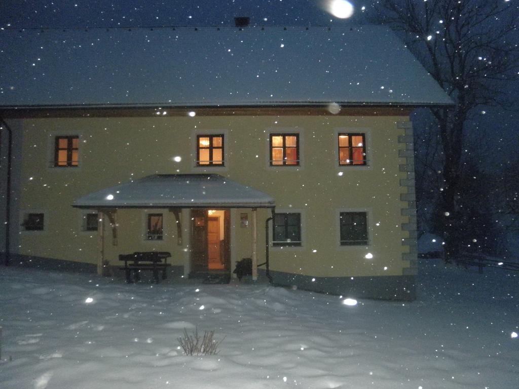 Apartments Cumar Церкно Экстерьер фото